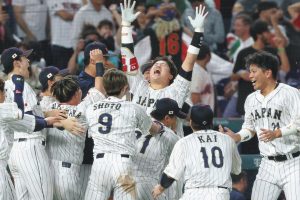 【WBC】目覚めた村神様！村上宗隆の二塁打で侍ジャパン劇的サヨナラ勝ち！3大会ぶりの決勝進出！ ★6  [ギズモ★]